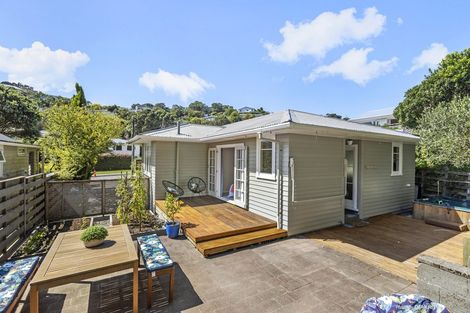 Photo of property in 142 Campbell Street, Karori, Wellington, 6012