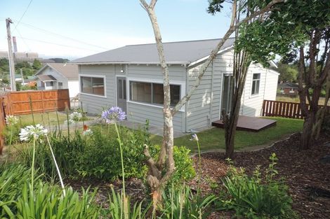 Photo of property in 27 Kimihia Road, Huntly, 3700