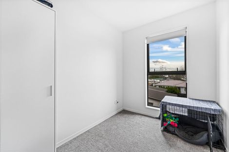 Photo of property in 6/107 Hobsonville Road, West Harbour, Auckland, 0618