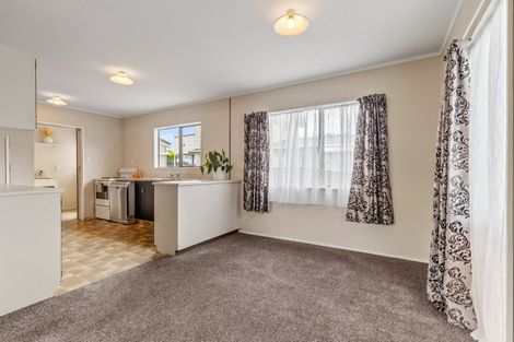 Photo of property in 3 Nikau Street, Levin, 5510