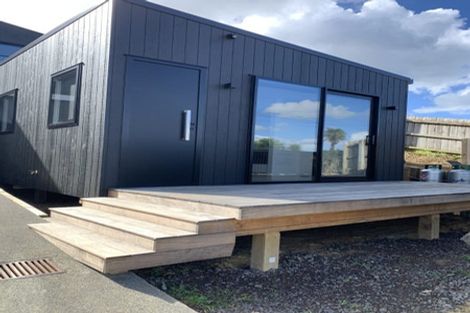 Photo of property in 14 City View Terrace, Birkenhead, Auckland, 0626