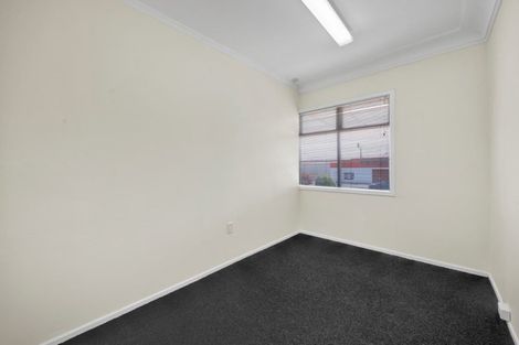 Photo of property in 379 Broadway, Stratford, 4332
