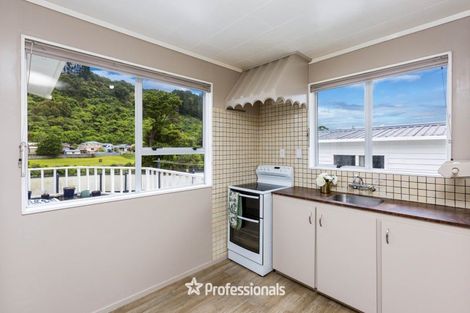 Photo of property in 71f2/ Gemstone Drive, Birchville, Upper Hutt, 5018