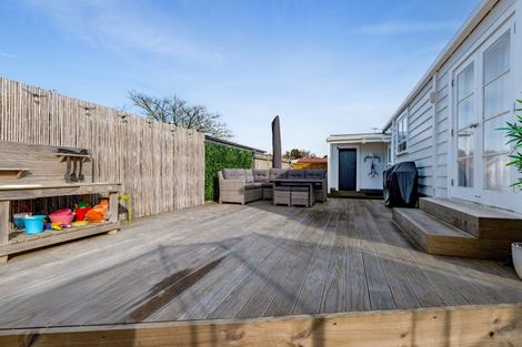 Photo of property in 19 Rosalind Street, Stratford, 4332