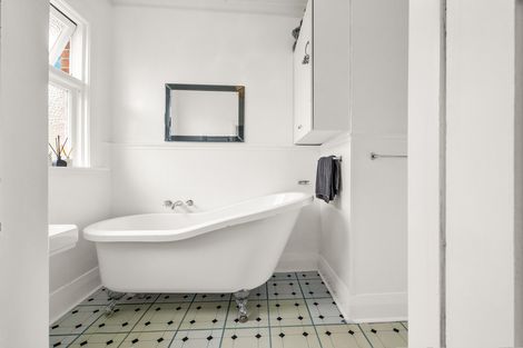 Photo of property in 56 Middleton Road, Kew, Dunedin, 9012