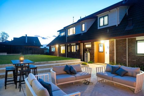 Photo of property in 2 Chestnut Court, Havelock North, 4130