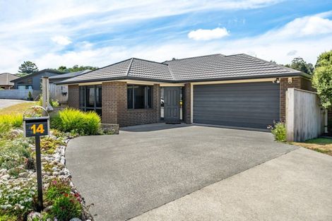 Photo of property in 14 Tararua Close, Aotea, Porirua, 5024