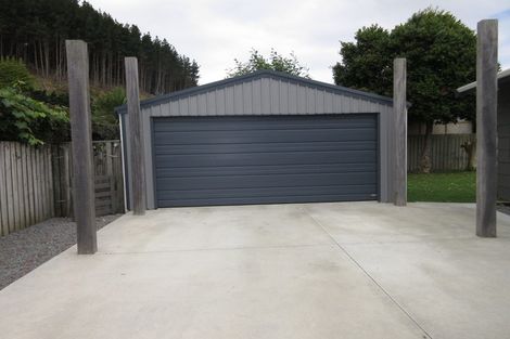 Photo of property in 4 Poneke Drive, Waikanae, 5036