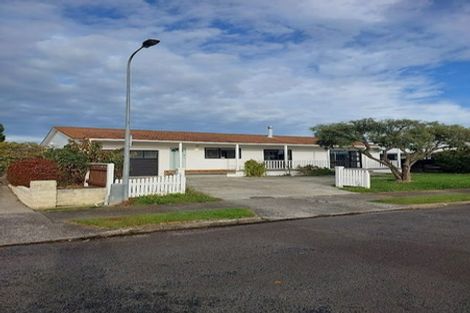 Photo of property in 8 Homewood Avenue, Levin, 5510