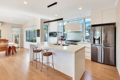 Photo of property in 5c Woodside Road, Massey, Auckland, 0614