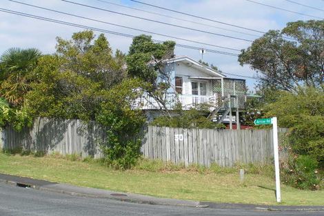 Photo of property in 2/30 Bond Crescent, Forrest Hill, Auckland, 0620