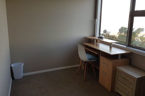 Photo of property in 6b Sunhaven Drive, Newlands, Wellington, 6037