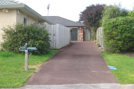 Photo of property in 12 Monivea Place, East Tamaki Heights, Auckland, 2016