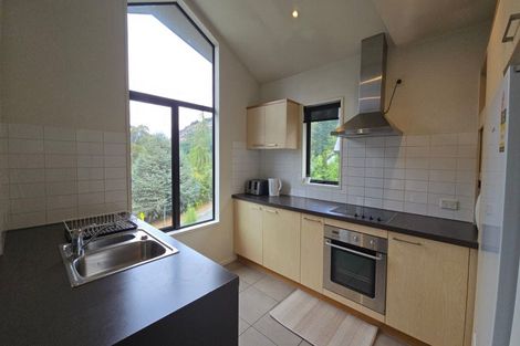 Photo of property in Arno Apartment, 11/8 Mckerrow Place, Sunshine Bay, Queenstown, 9300