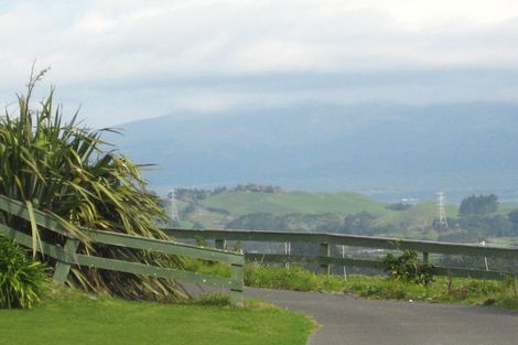 Photo of property in 20a Darwin Crescent, Spotswood, New Plymouth, 4310