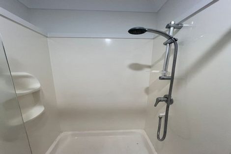 Photo of property in 20 Stephanie Close, Glenfield, Auckland, 0629