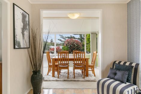 Photo of property in 8 Palawan Place, Torbay, Auckland, 0630