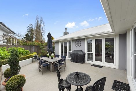Photo of property in 25a Riverview Terrace, Fairfield, Hamilton, 3214