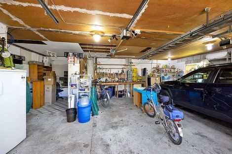 Photo of property in 39 Awanui Street, Merrilands, New Plymouth, 4312