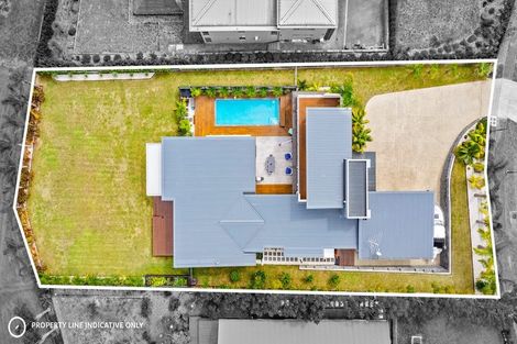 Photo of property in 8 Kerema Way, Schnapper Rock, Auckland, 0632