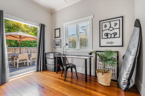 Photo of property in 2 Tennyson Street, Northcote Point, Auckland, 0627