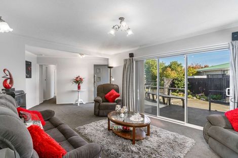 Photo of property in 26 Royal Park Drive, Parklands, Christchurch, 8083