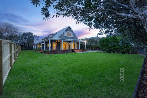 Photo of property in 5 Cambridge Road, Riverhead, 0820