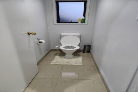 Photo of property in 2/34 Manuroa Road, Takanini, 2112