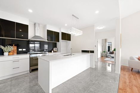 Photo of property in 33 Sirius Crescent, Rototuna North, Hamilton, 3210