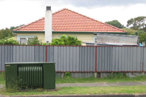 Photo of property in 2/100 Portage Road, New Lynn, Auckland, 0600