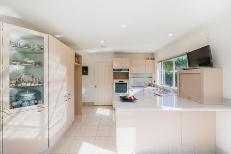 Photo of property in 28 Beach Haven Place, Paraparaumu Beach, Paraparaumu, 5032
