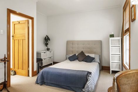 Photo of property in 6 Bank Road, Northland, Wellington, 6012