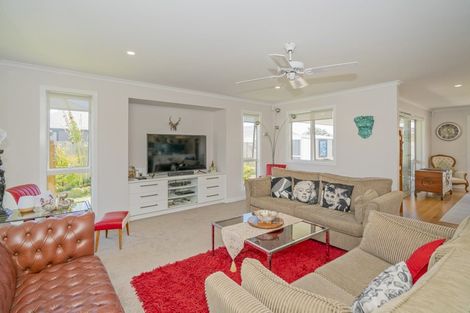 Photo of property in 120 Kupe Drive, Whitianga, 3510