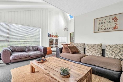 Photo of property in 13 Felstead Street, Birkenhead, Auckland, 0626