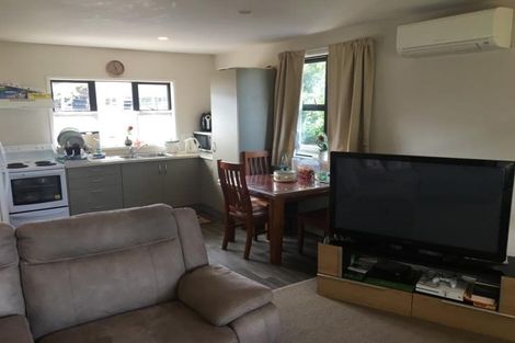 Photo of property in 2/23b View Road, Glenfield, Auckland, 0627