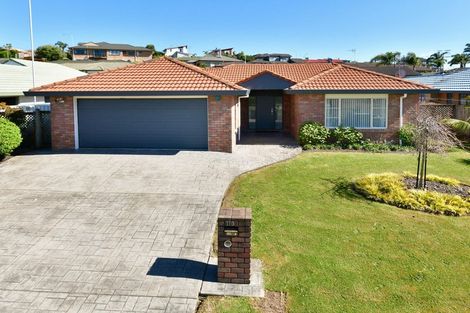 Photo of property in 110 Lakeside Drive, Orewa, 0931