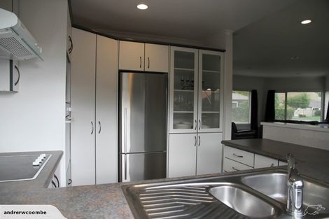 Photo of property in 16 Claridge Place, Taradale, Napier, 4112