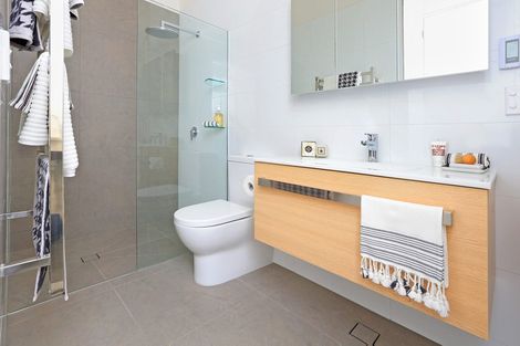 Photo of property in 44 Kilimanjaro Drive, Northpark, Auckland, 2013