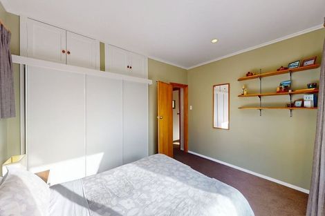 Photo of property in 1 Berkshire Avenue, Wilton, Wellington, 6012