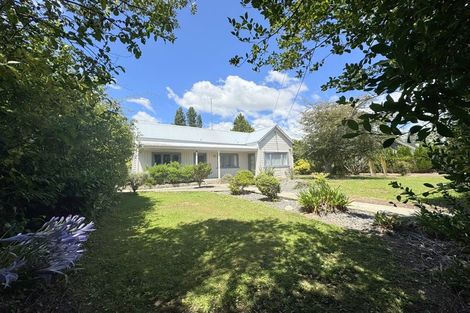 Photo of property in 24 Bennett Street, Waipawa, 4210