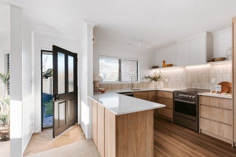 Photo of property in 2/2 Heron Avenue, Matua, Tauranga, 3110