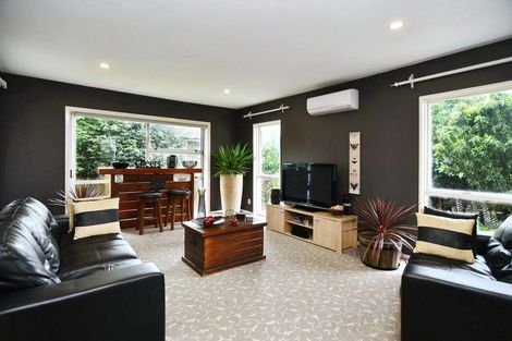 Photo of property in 27 Heathglen Avenue, Parklands, Christchurch, 8083