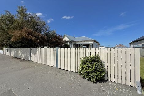 Photo of property in 25 Rhodes Street, Waimate, 7924