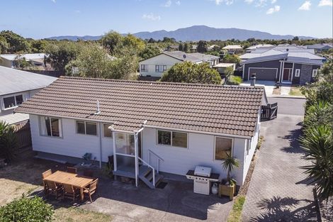 Photo of property in 15 Linwood Drive, Paraparaumu, 5032