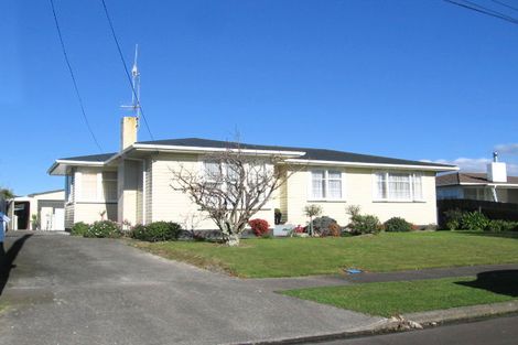 Photo of property in 23 Piper Place, Roslyn, Palmerston North, 4414