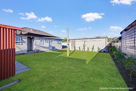 Photo of property in 22 Brookes Terrace, Waitara, 4320