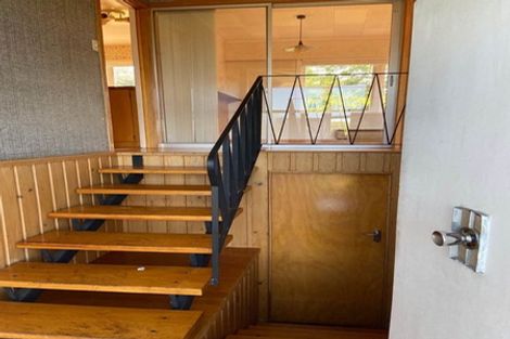 Photo of property in 21 Montana Avenue, Murrays Bay, Auckland, 0630