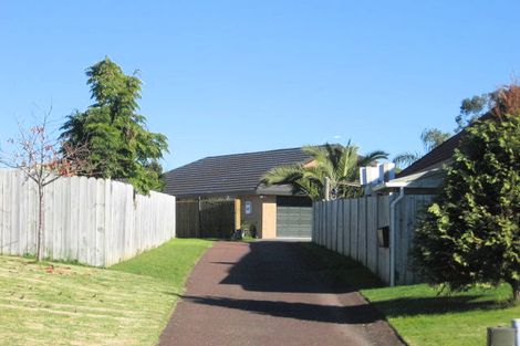 Photo of property in 7 Crannog Fen, Wattle Downs, Auckland, 2103