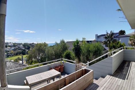 Photo of property in 1/37 Rangitoto Terrace, Milford, Auckland, 0620