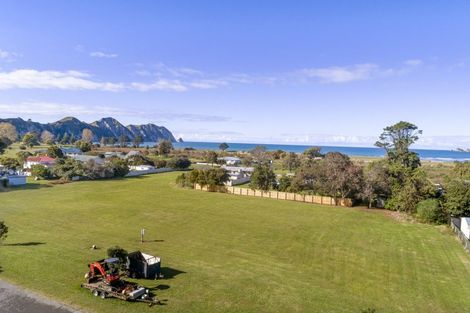 Photo of property in 1 Adventure Street, Tolaga Bay, 4077